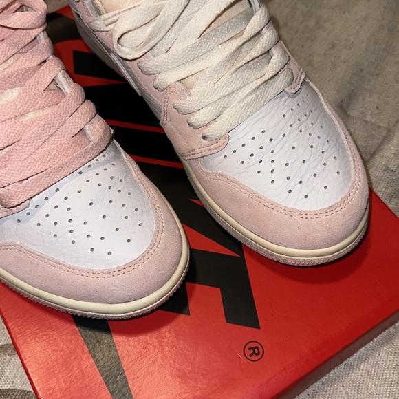 Jordan 1 Retro Hi OG - Picture 3 of 13